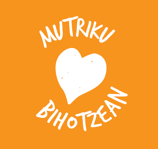 Mutriku Bihotzean logotipoa